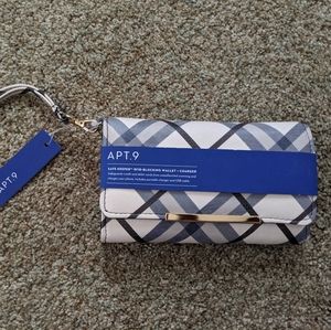 Apt 9 RFID Plaid Wristlet